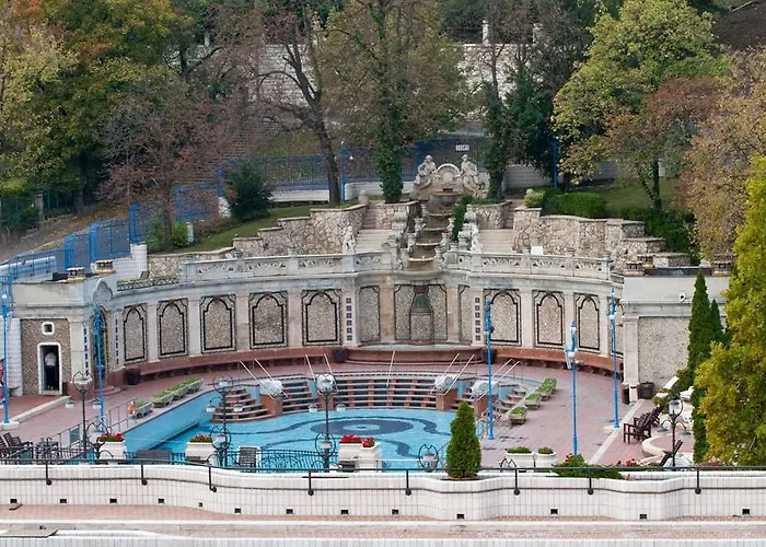 Отель Danubius Gellert 4*